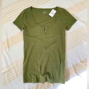J. Crew NWT🌲Scoopneck Henley Vintage Cotton Tee in Moss Green